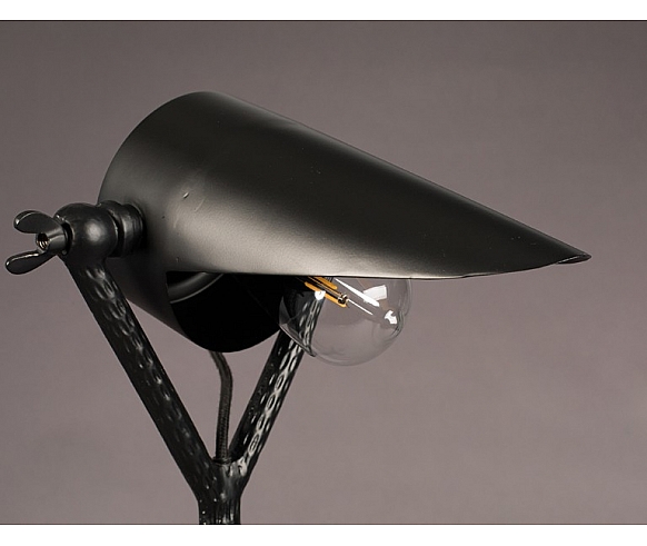 Falcon table lamp